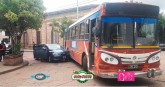Chevrolet Sufrió Daños Materiales Provocado Por Un Colectivo Urbano.-