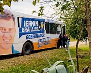 Arrearon a personas y las trasladaron de Goya a 9 de Julio a manifestar