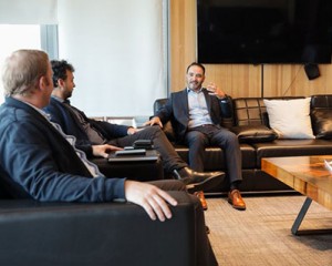 Valdés analiza la instalación de una planta de maquinaria agrícola en Ituzaingó