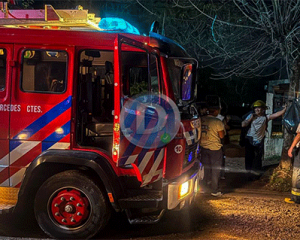 Rápida acción de Bomberos evitó que un principio de incendio se propagara en el barrio Castello