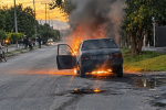 Incendio vehicular en Mercedes ; Un Renault 12 sufrió perdidas totales