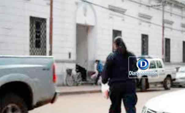  Un Hombre Del PRIAR Abofeteo A Su Esposa Frente A Su Hijo Menor.-