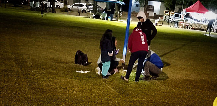 Niño recibe descarga eléctrica en espacio público de mercedes: incidente en el parque Mitre
