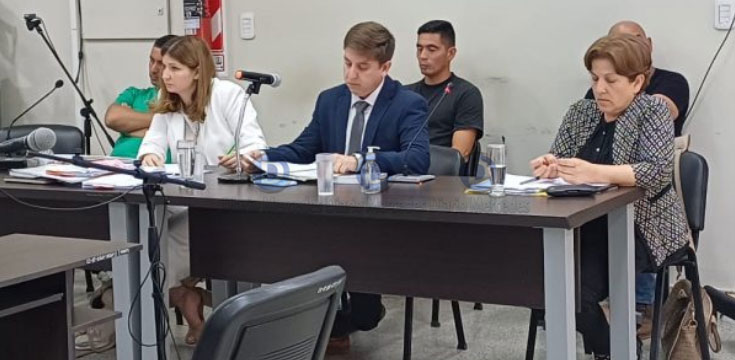 Comienza el juicio contra tres policías acusados de golpear a cinco jóvenes